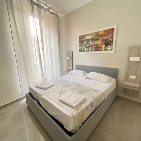 Hotel La Pace Napels Buitenkant foto