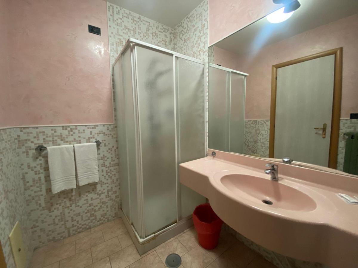 Hotel La Pace Napels Buitenkant foto