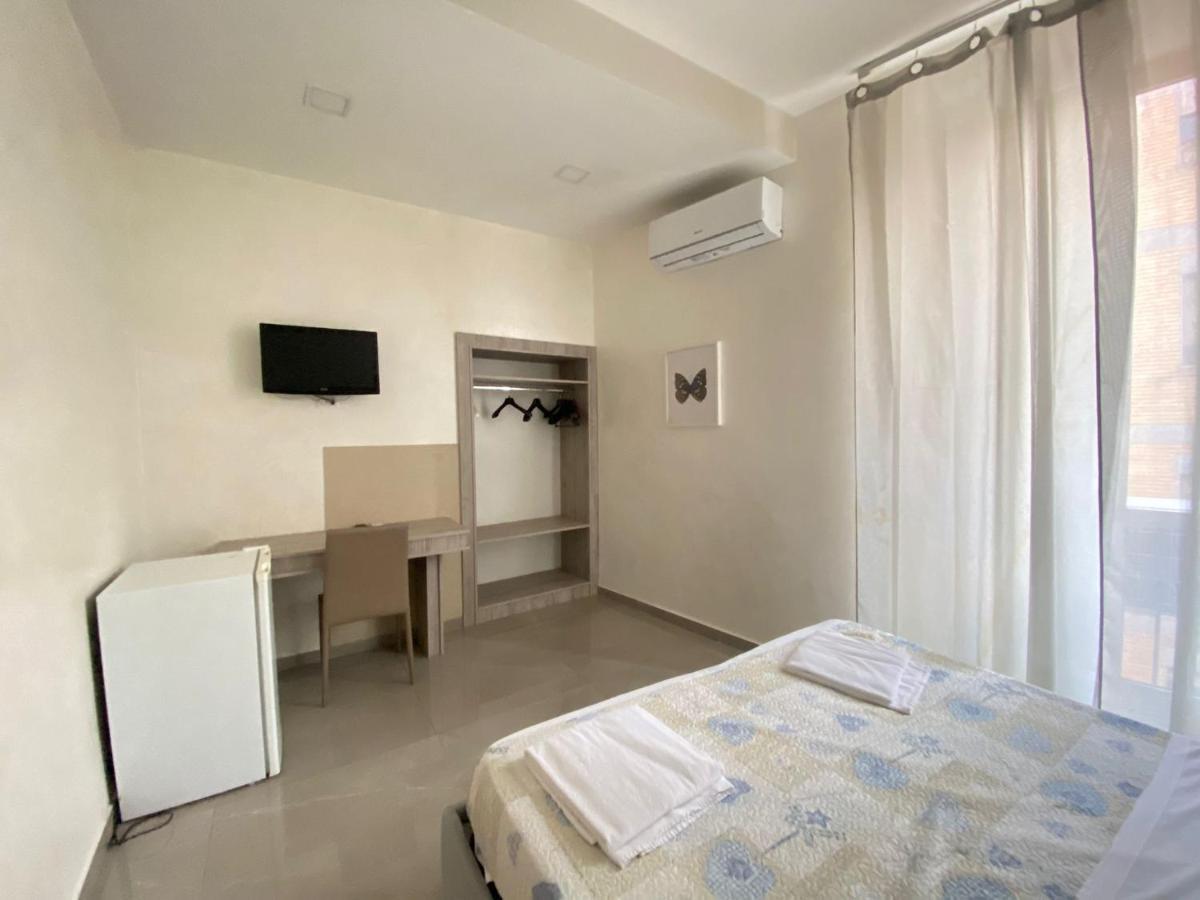 Hotel La Pace Napels Buitenkant foto