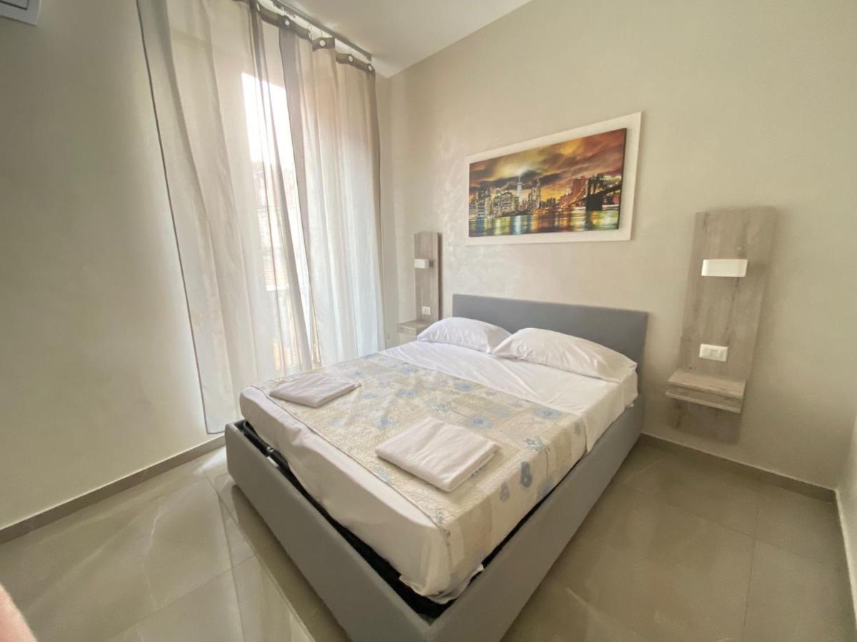 Hotel La Pace Napels Buitenkant foto