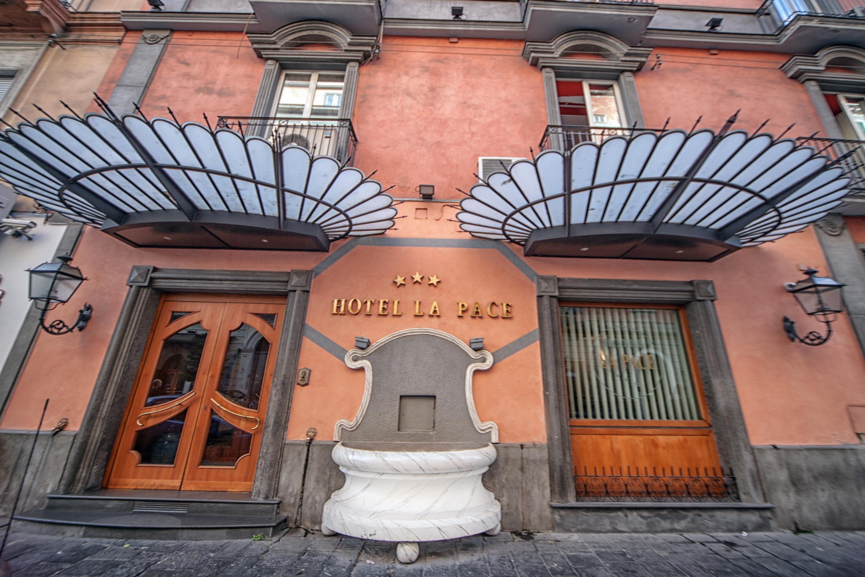 Hotel La Pace Napels Buitenkant foto