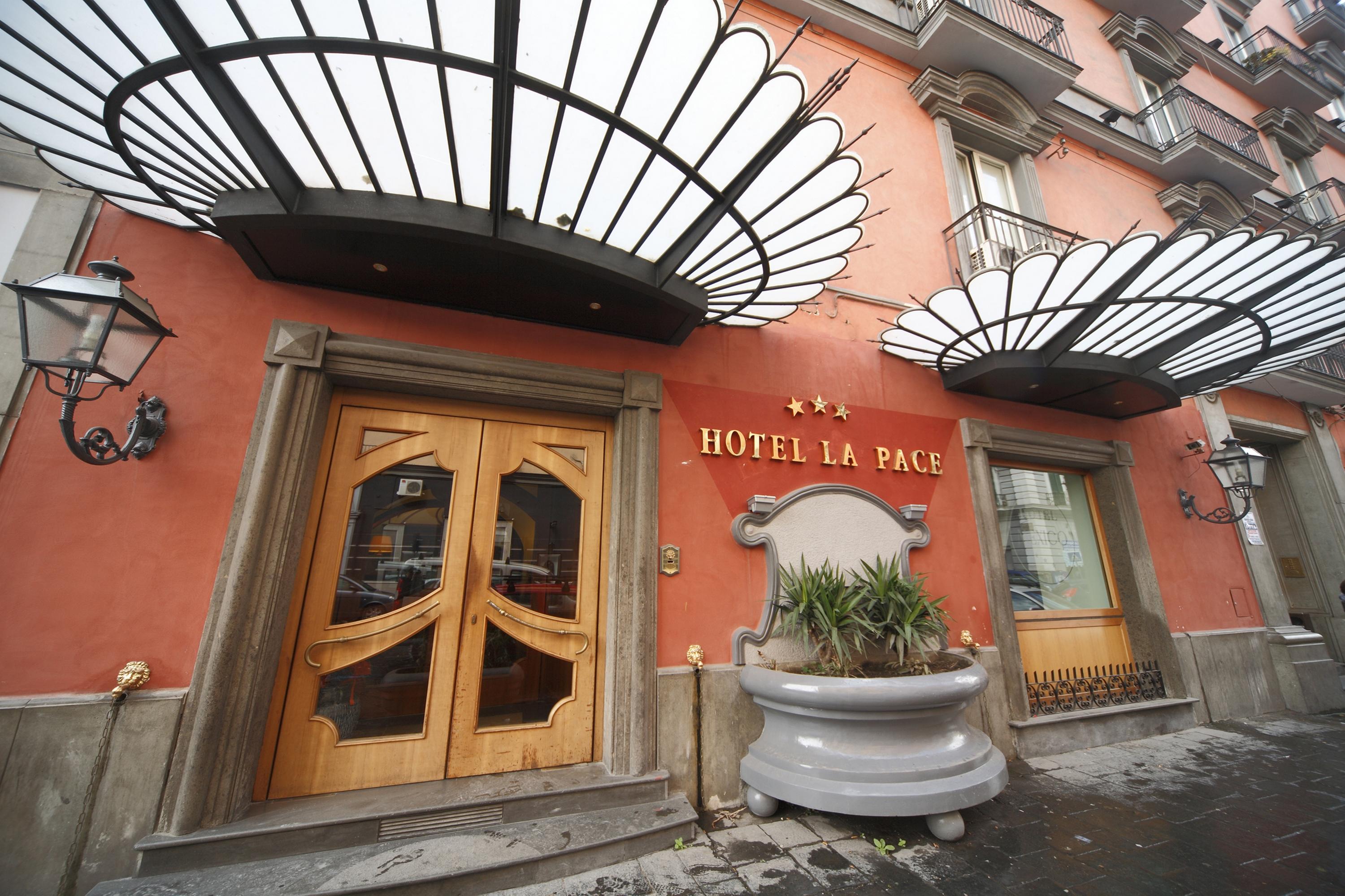 Hotel La Pace Napels Buitenkant foto