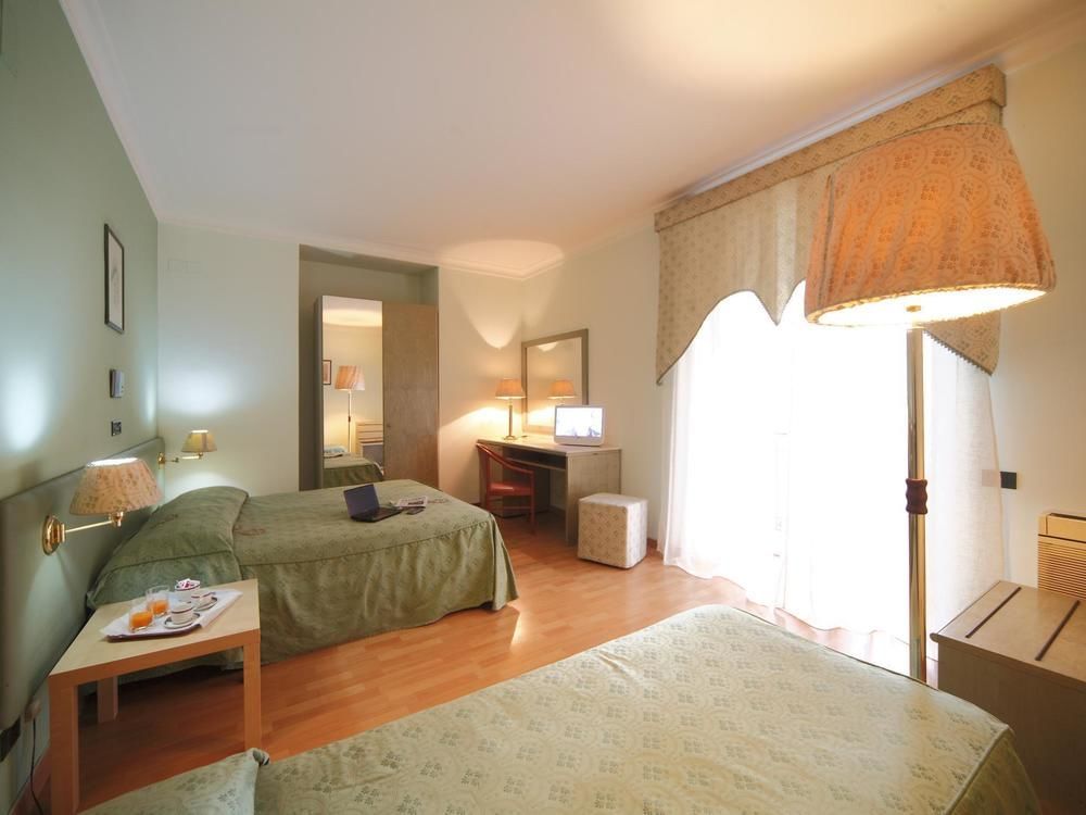 Hotel La Pace Napels Buitenkant foto