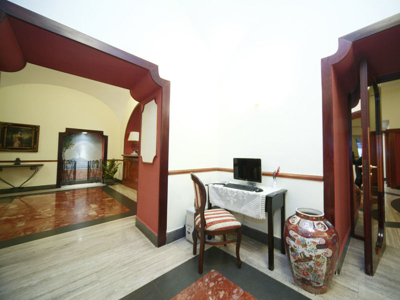 Hotel La Pace Napels Buitenkant foto